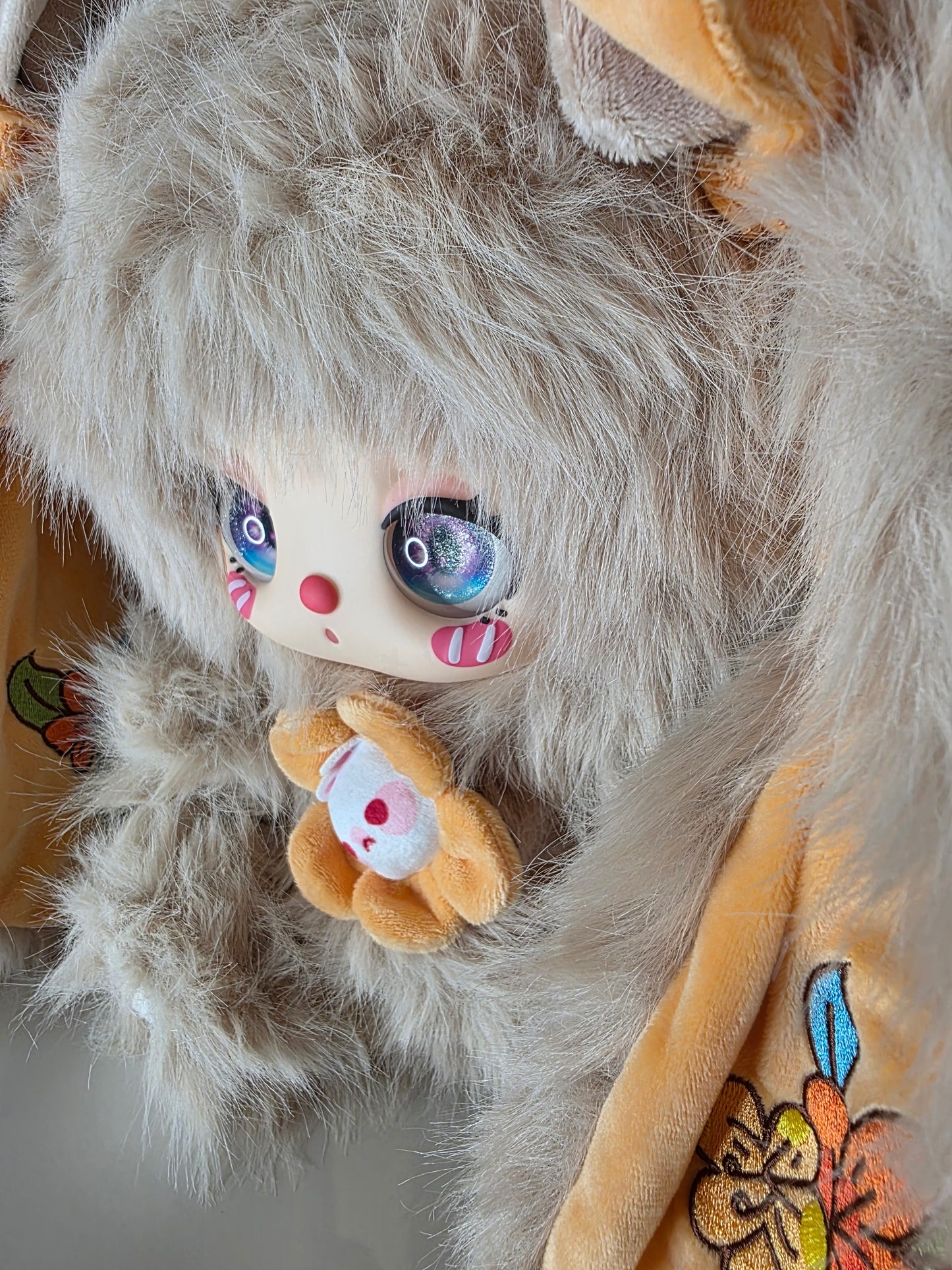 Liila 600% Tea time with my girl (Beige Bunny) - Mamie Pop Blind Box