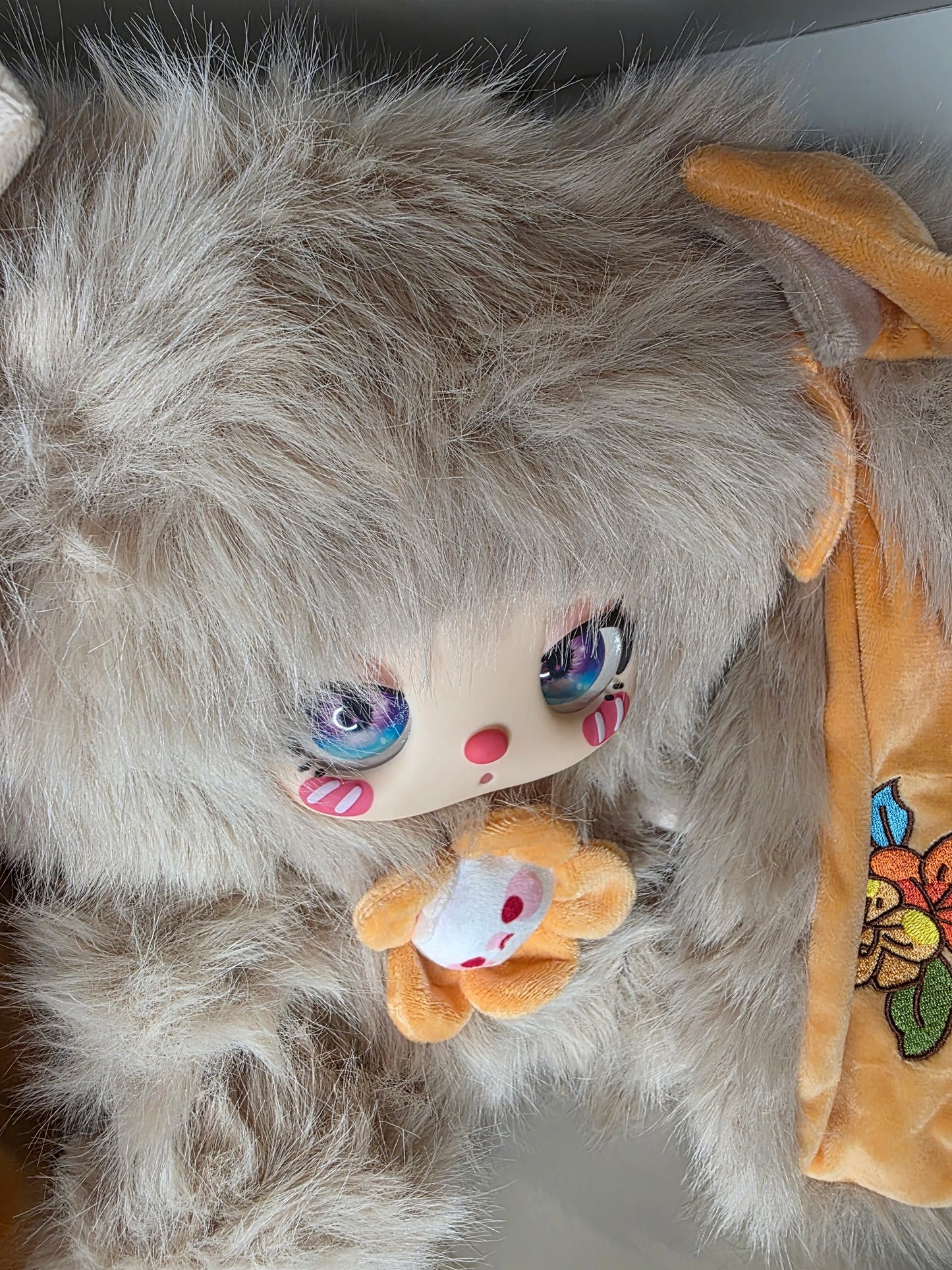 Liila 600% Tea time with my girl (Beige Bunny) - Mamie Pop Blind Box